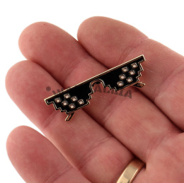 WANDALLIA Broszka Okulary Thug Life Tematyczna Przypinka Złota BRO-RZCZ-3